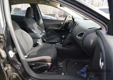 2015 Dodge Dart Sxt z USA, uszkodzony, nr VIN 1C3CDFBB4FD221481